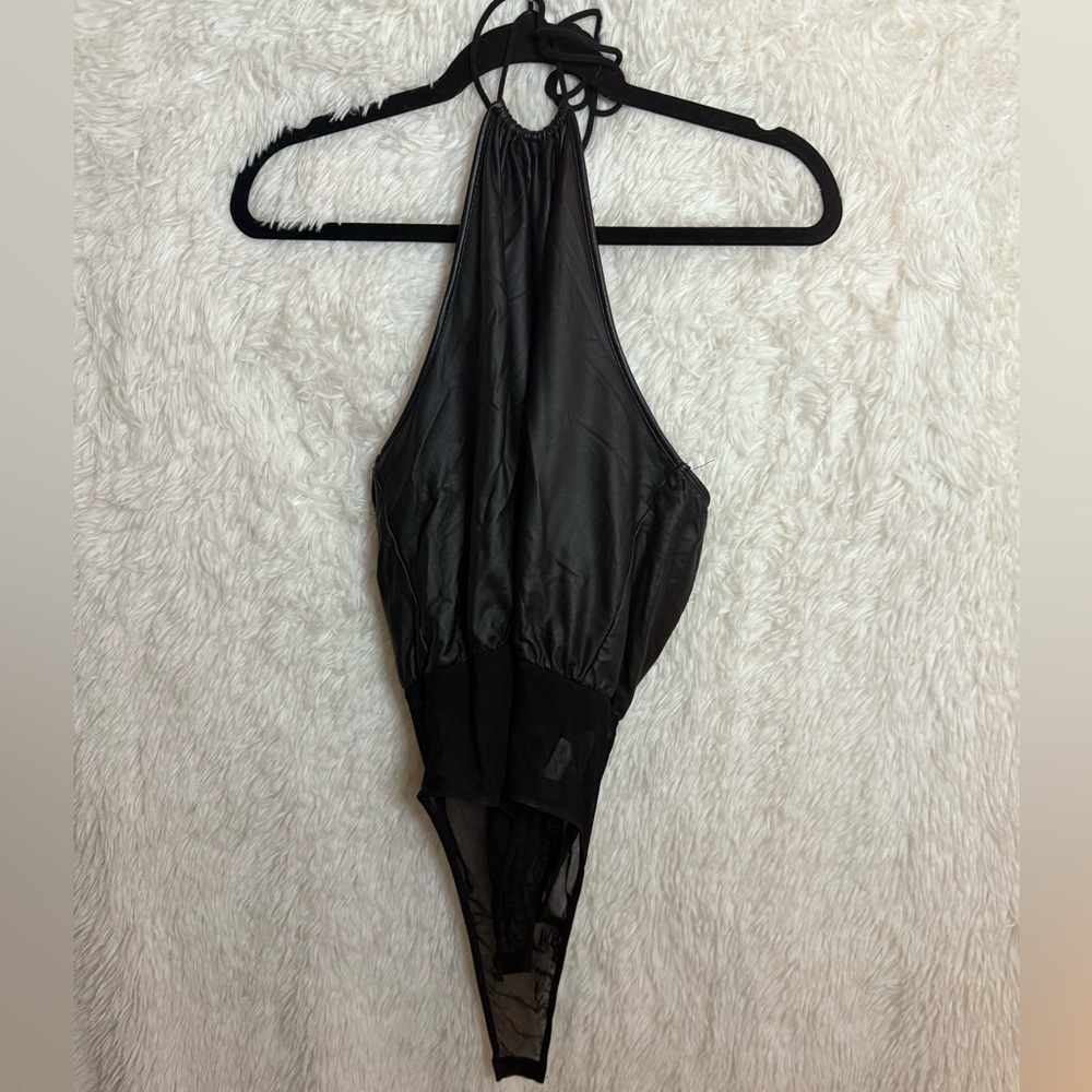 SHEIN Black Halter Bodysuit
